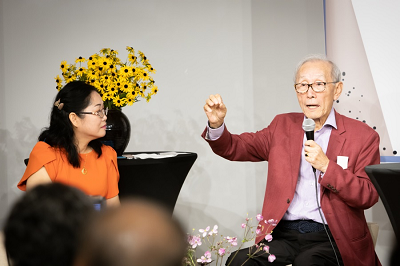 수필가 홍성표 씨 400.png